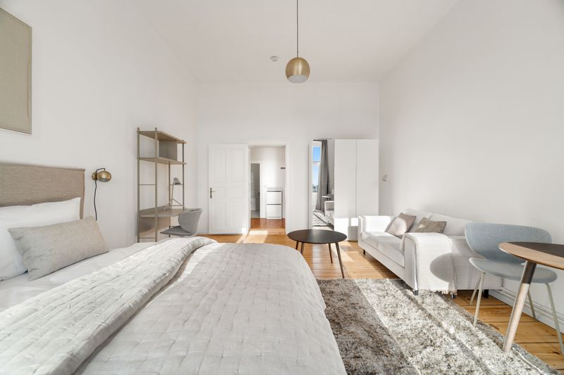 Modernes Zimmer in 4er-WG in Friedrichshain - voll möbliert